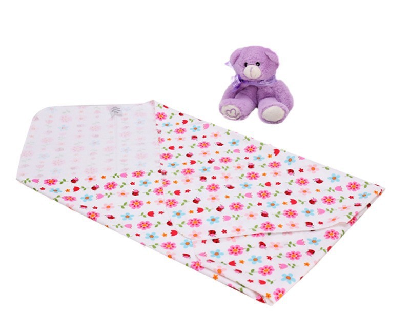 4 pieces of baby sheets