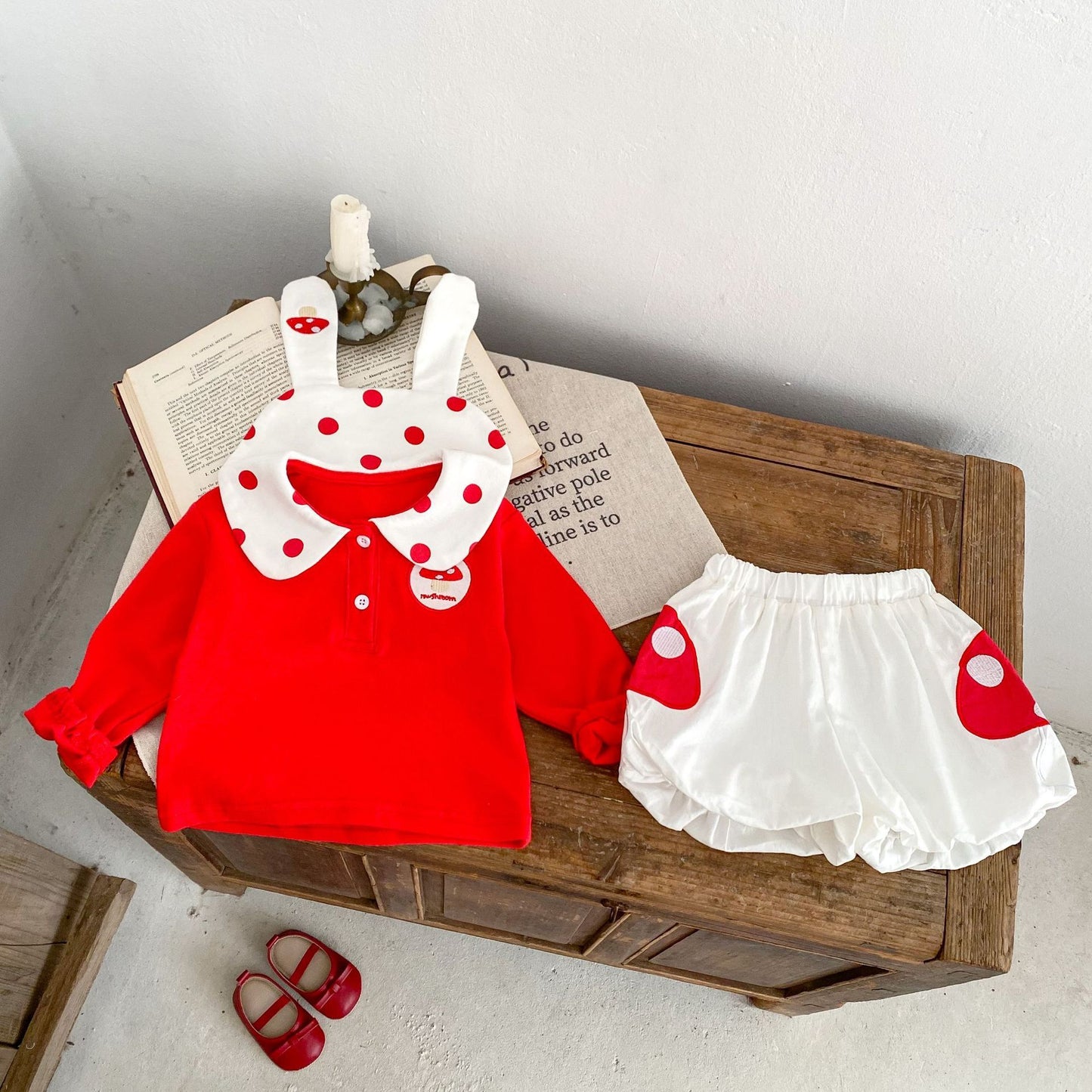 Conjunto de 2 piezas de camisa de manga larga con orejas de conejo y pantalones con forma de brotes de hongo para niña de otoño